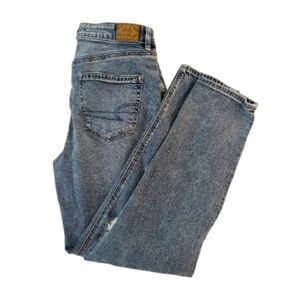 American Eagle “Mom Jean” - Size 6 Regular Light Wash Distressed